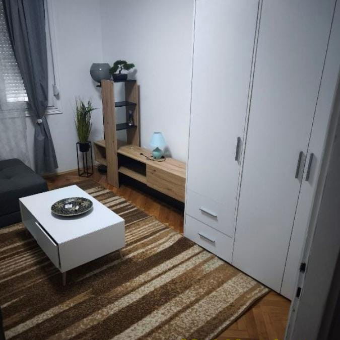 Stan Prodaja Beograd Karaburma 60 m2