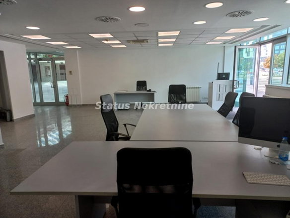Lokal Prodaja Novi Sad  90 m2