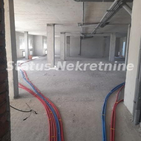 Lokal Izdavanje Novi Sad  333 m2