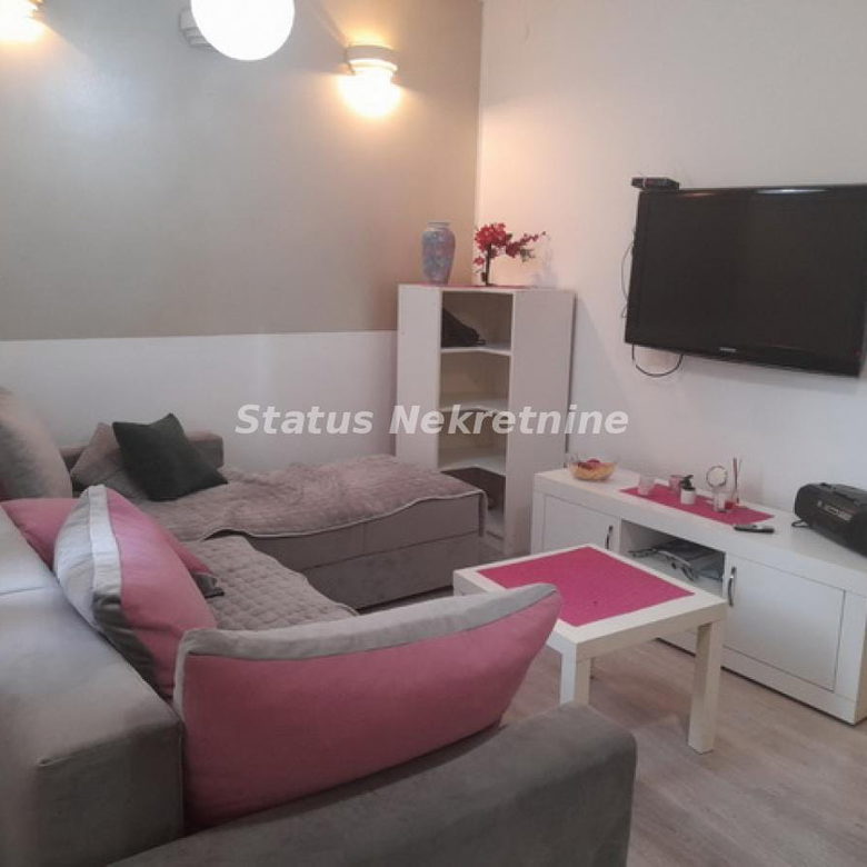Stan Izdavanje Novi Sad  78 m2