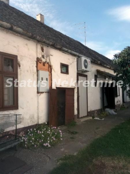 Kuća na prodaju, Inđija, 155m², 56.650 €
