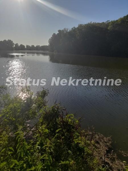 Kuća Prodaja Šid  194 m2