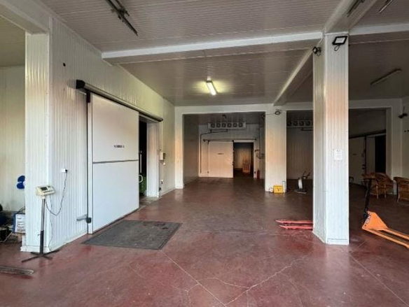 Lokal Prodaja Beograd Begaljica 1654 m2
