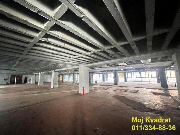 Lokal Izdavanje Beograd Trg Nikole Pašića 1400 m2