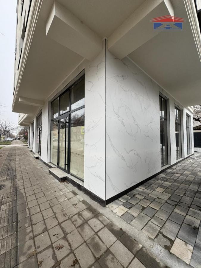 Lokal Izdavanje Novi Sad Lokal Izdavanje Novi Sad 220 m2