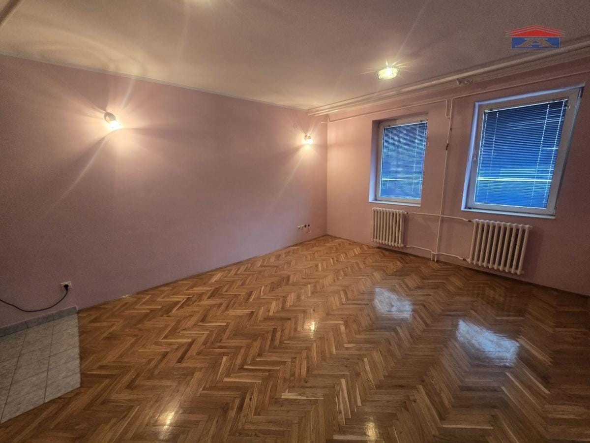 Lokal Izdavanje Novi Sad  40 m2
