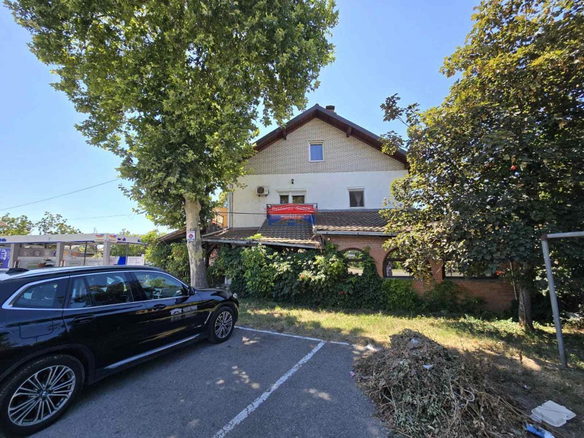 Lokal Izdavanje Novi Sad  100 m2