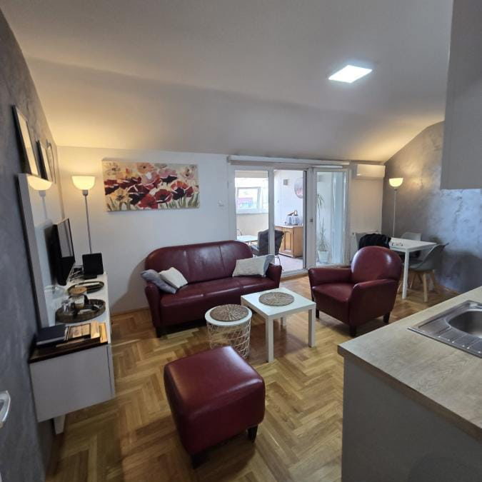 Stan Prodaja Novi Sad  75 m2