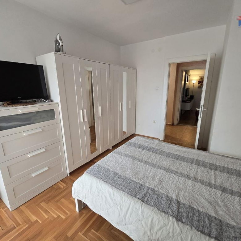 Stan Prodaja Novi Sad  75 m2