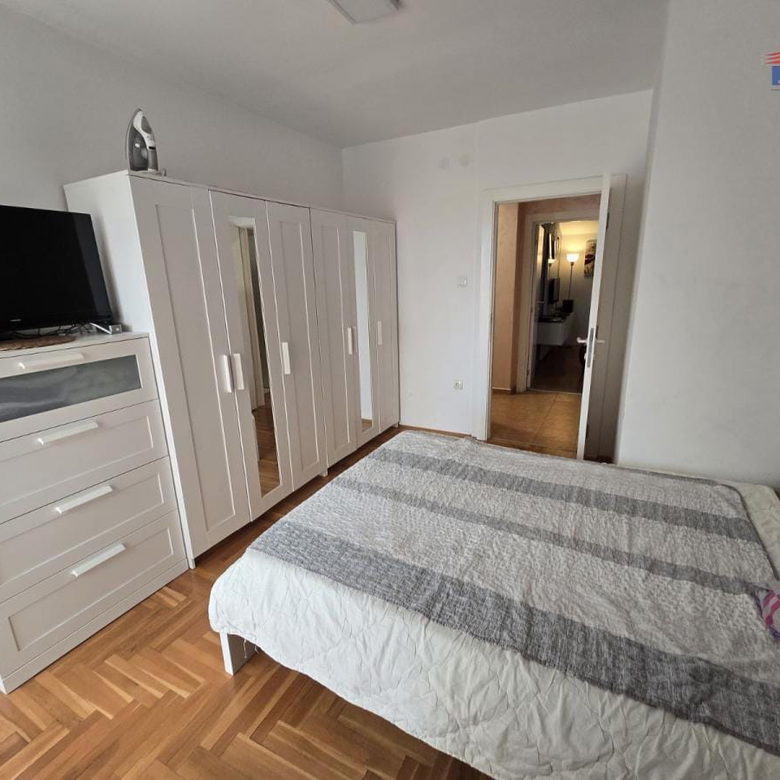 Stan Prodaja Novi Sad  75 m2