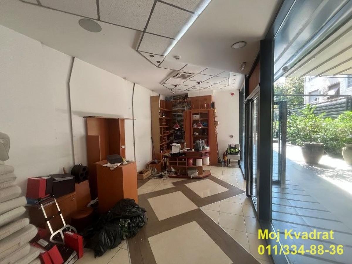 Lokal Izdavanje Beograd Banovo Brdo 32 m2