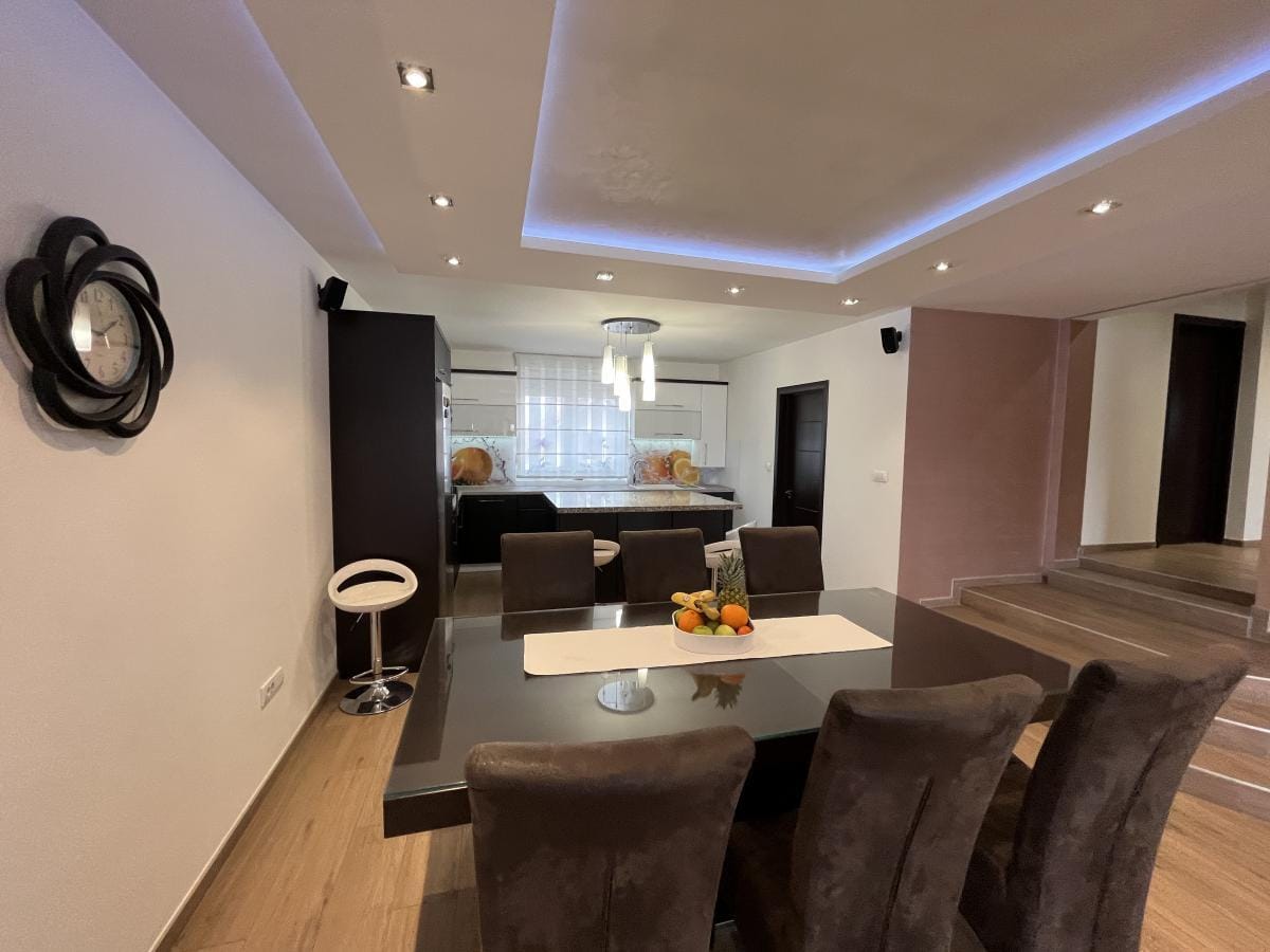 Kuća Prodaja Novi Sad Kuća Prodaja Novi Sad 402 m2