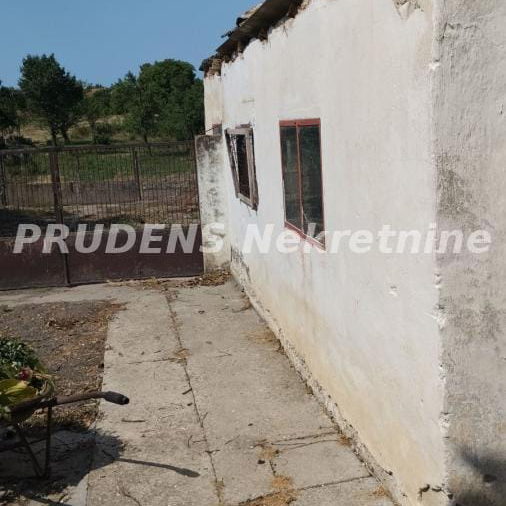 Kuća Prodaja Beograd Dobanovci 300 m2