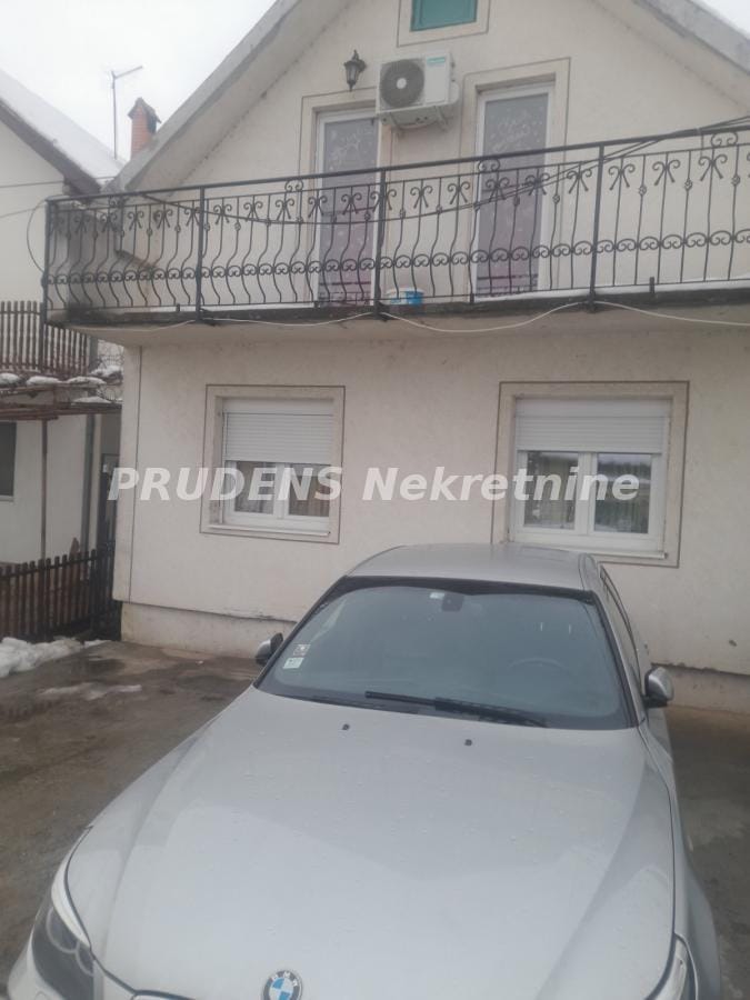 Kuća Prodaja Beograd  465 m2