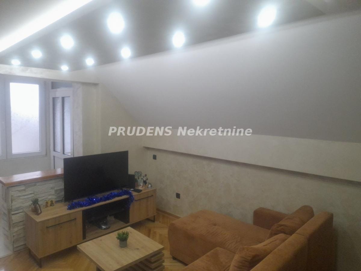 Kuća Prodaja Beograd  465 m2