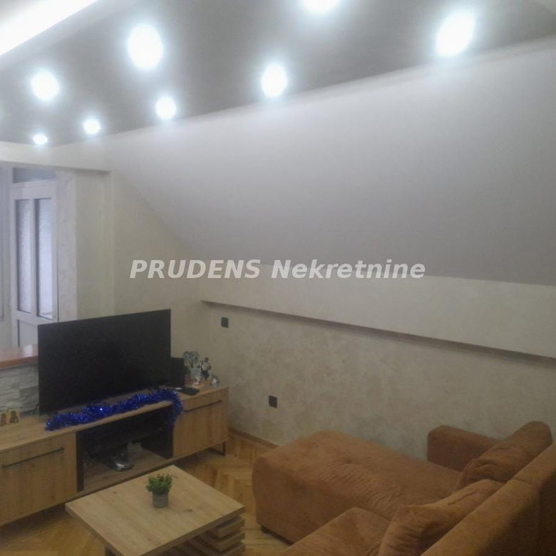 Kuća Prodaja Beograd  465 m2