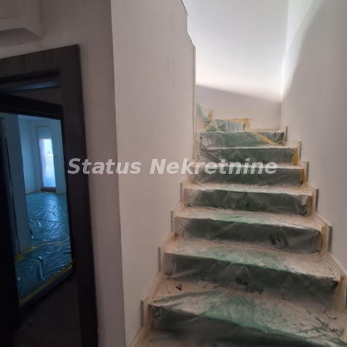 Stan Prodaja Novi Sad  65 m2