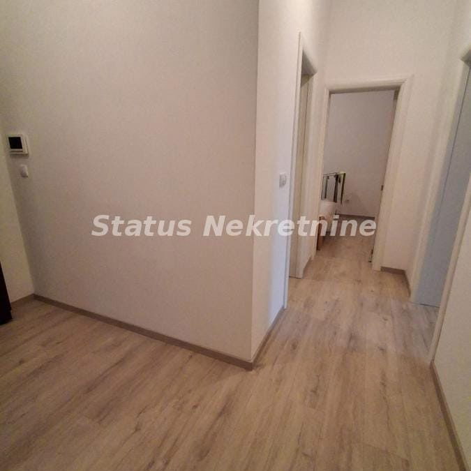 Stan Izdavanje Novi Sad  66 m2