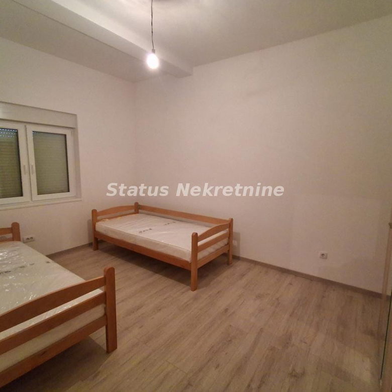 Stan Izdavanje Novi Sad  66 m2
