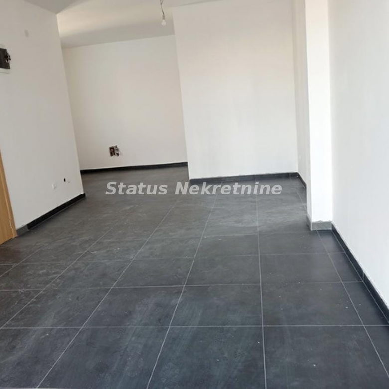Lokal Izdavanje Novi Sad  50 m2