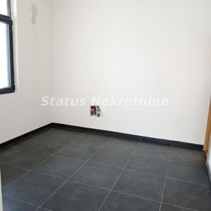 Lokal Izdavanje Novi Sad  50 m2
