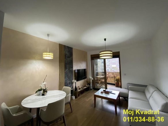 Stan Izdavanje Beograd Južni Bulevar 42 m2