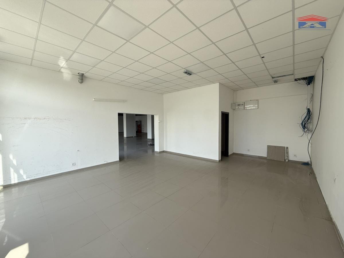 Lokal Izdavanje Novi Sad Lokal Izdavanje Novi Sad 310 m2