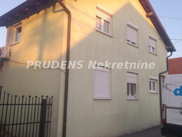 Kuća Prodaja Beograd  80 m2