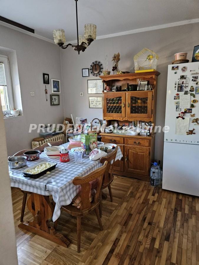 Kuća Prodaja Beograd Jakovo 250 m2