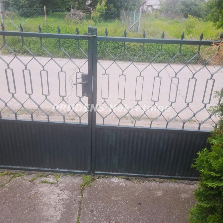 Kuća Prodaja Beograd  70 m2