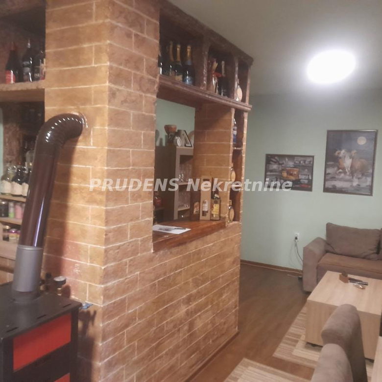 Kuća Prodaja Pećinci Deč 90 m2