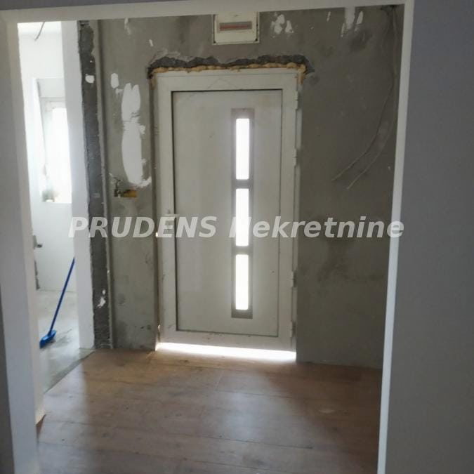 Kuća Prodaja Beograd  281 m2
