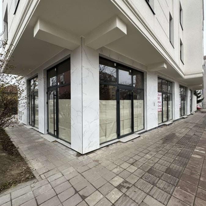 Lokal Izdavanje Novi Sad  220 m2