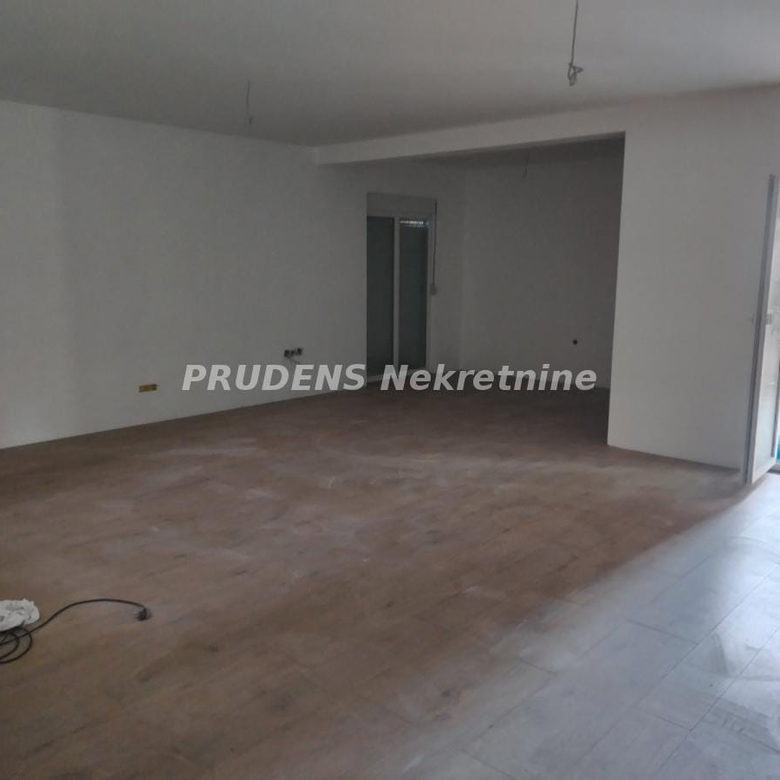 Kuća Prodaja Beograd  281 m2