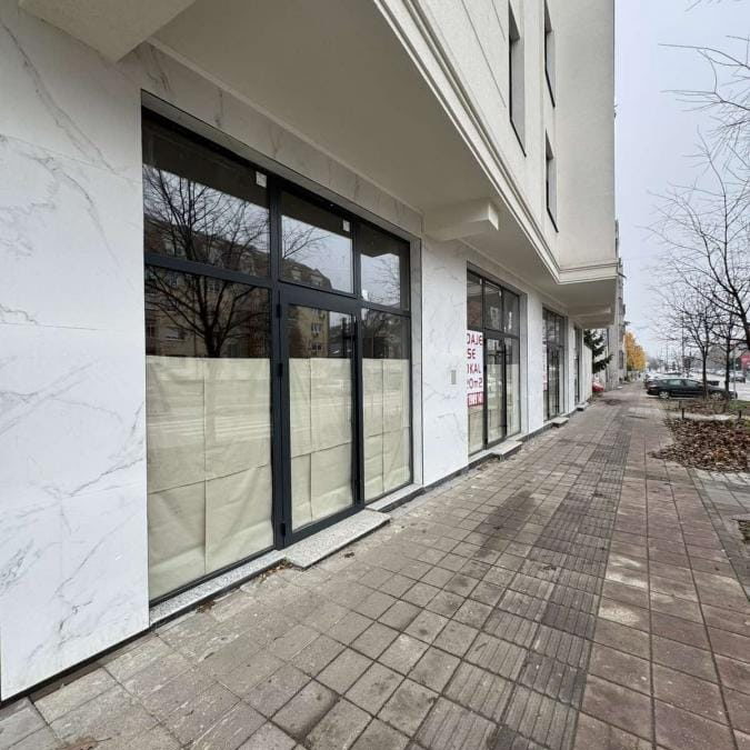 Lokal Izdavanje Novi Sad  220 m2