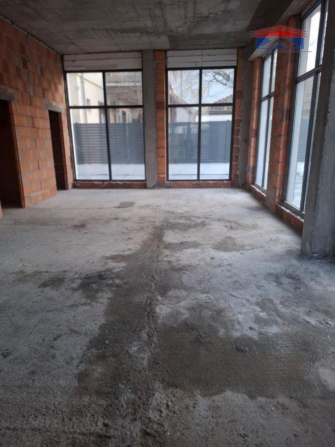 Lokal Izdavanje Novi Sad Lokal Izdavanje Novi Sad 220 m2