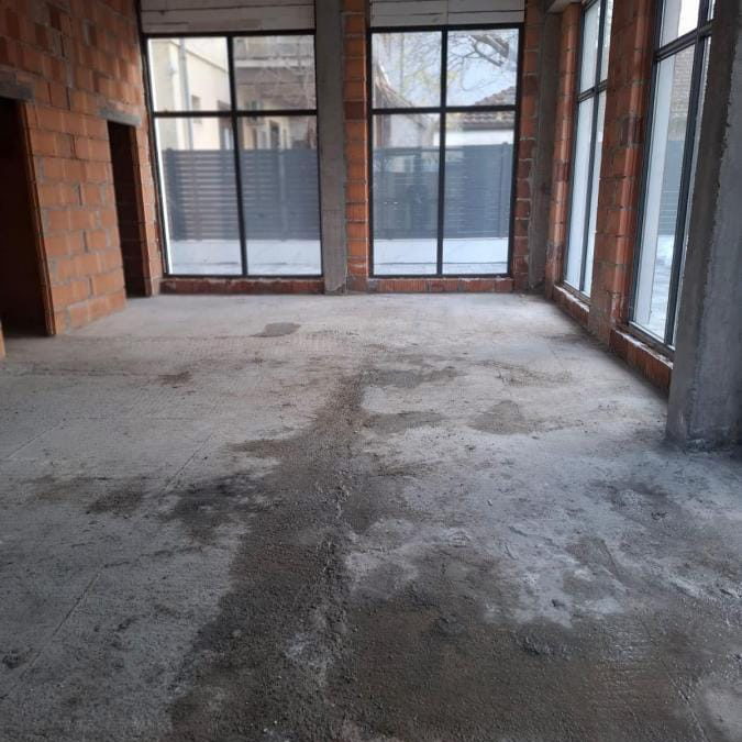 Lokal Izdavanje Novi Sad  220 m2
