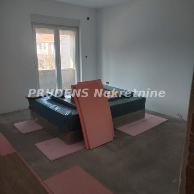 Kuća Prodaja Beograd  281 m2