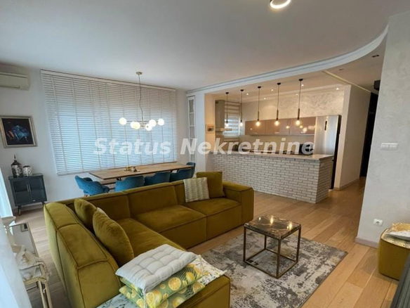 Stan Izdavanje Novi Sad  105 m2