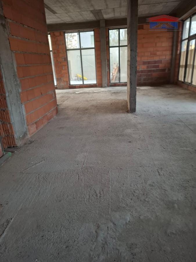 Lokal Izdavanje Novi Sad Lokal Izdavanje Novi Sad 220 m2