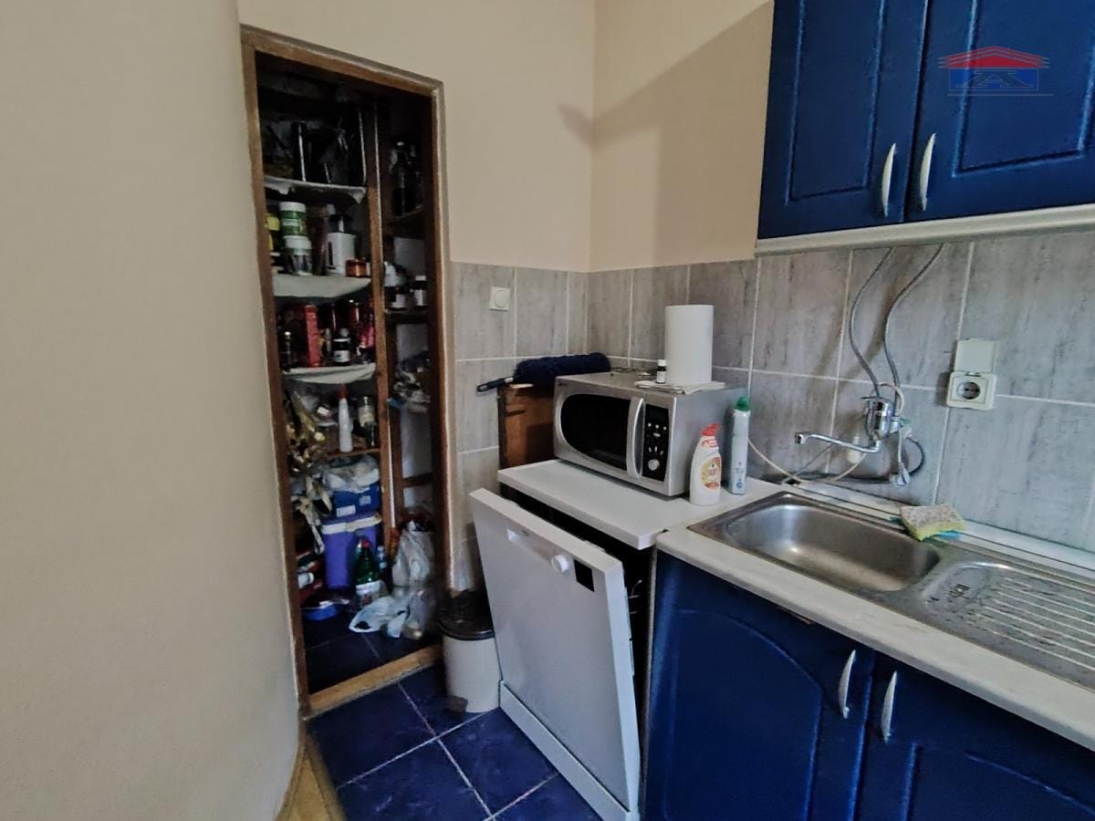 Kuća Prodaja Beograd Kuća Prodaja Beograd 1000 Ruža 400 m2