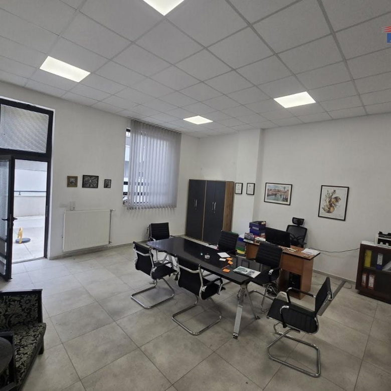 Lokal Prodaja Novi Sad  86 m2