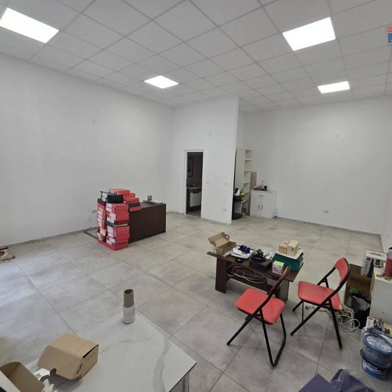 Lokal Prodaja Novi Sad  86 m2
