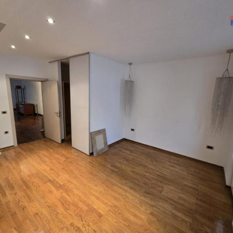 Lokal Izdavanje Novi Sad  119 m2