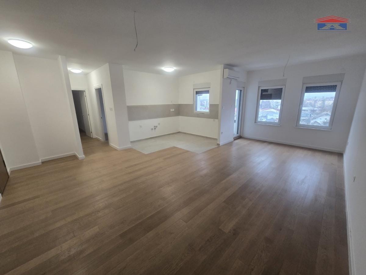 Stan Prodaja Novi Sad  129 m2