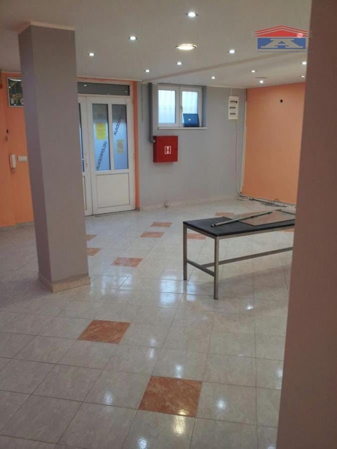 Lokal Prodaja Novi Sad  260 m2