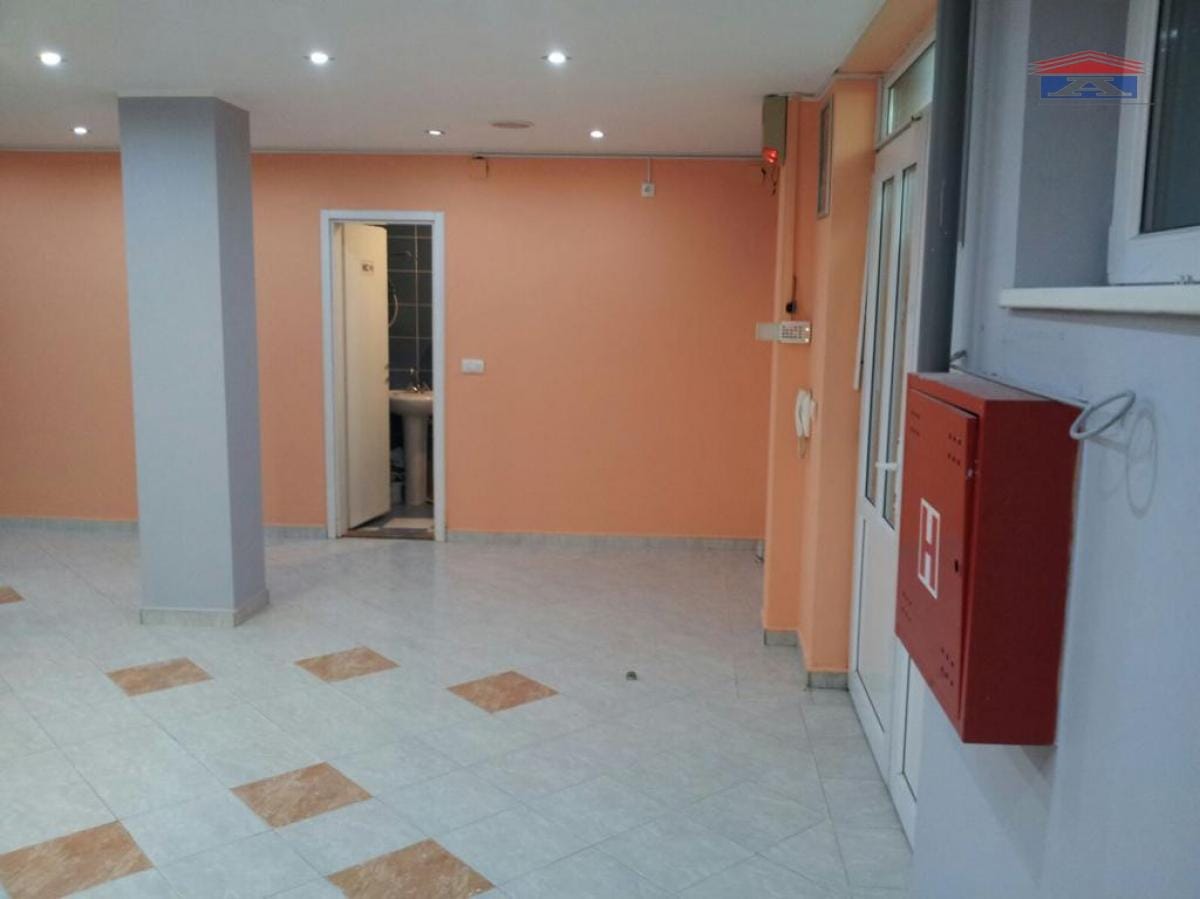 Lokal Prodaja Novi Sad  260 m2
