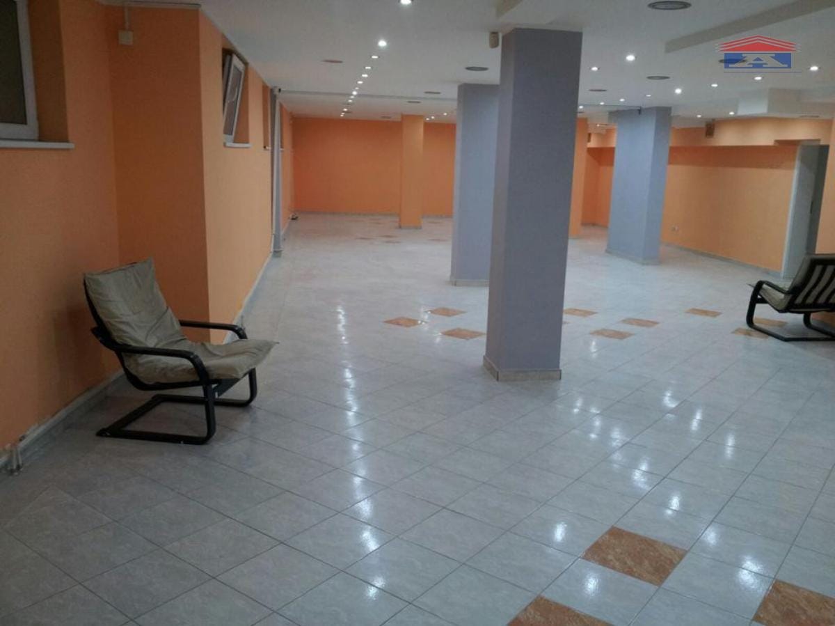 Lokal Prodaja Novi Sad  260 m2