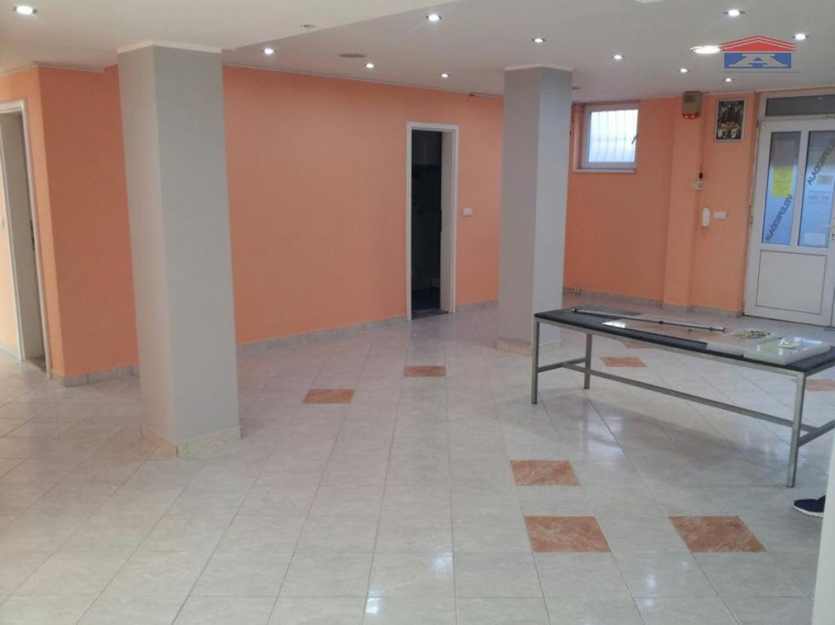 Lokal Prodaja Novi Sad  260 m2