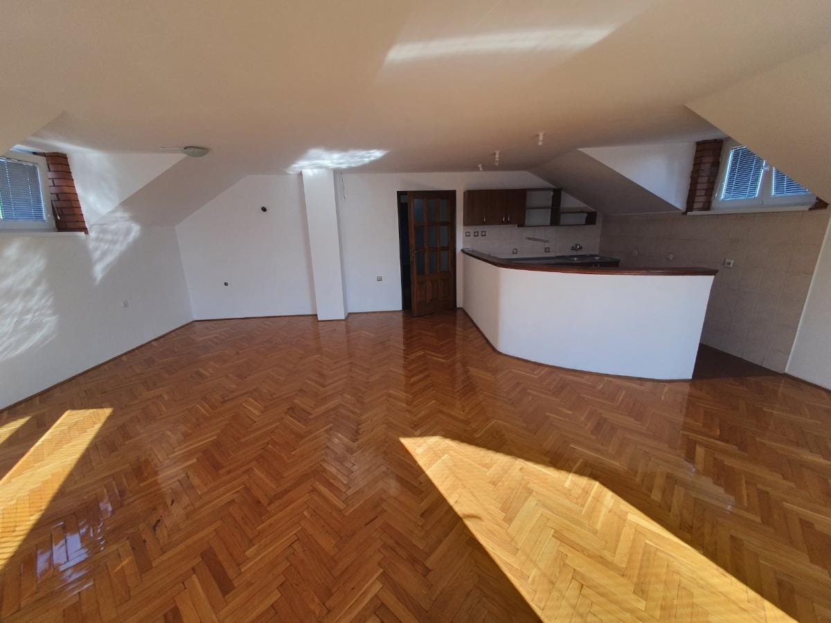 Kuća Prodaja Novi Sad Kuća Prodaja Novi Sad 362 m2